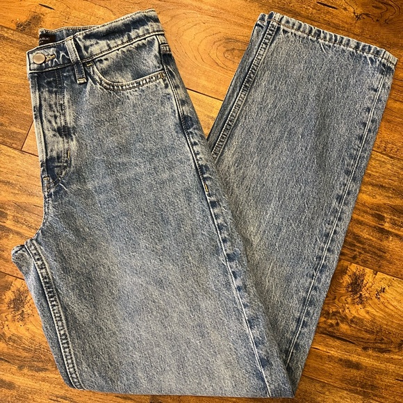 Banana Republic Denim - Banana Republic Premium Denim Mid-Rise Loose Button Stovepipe Jeans Sze 25 NEW